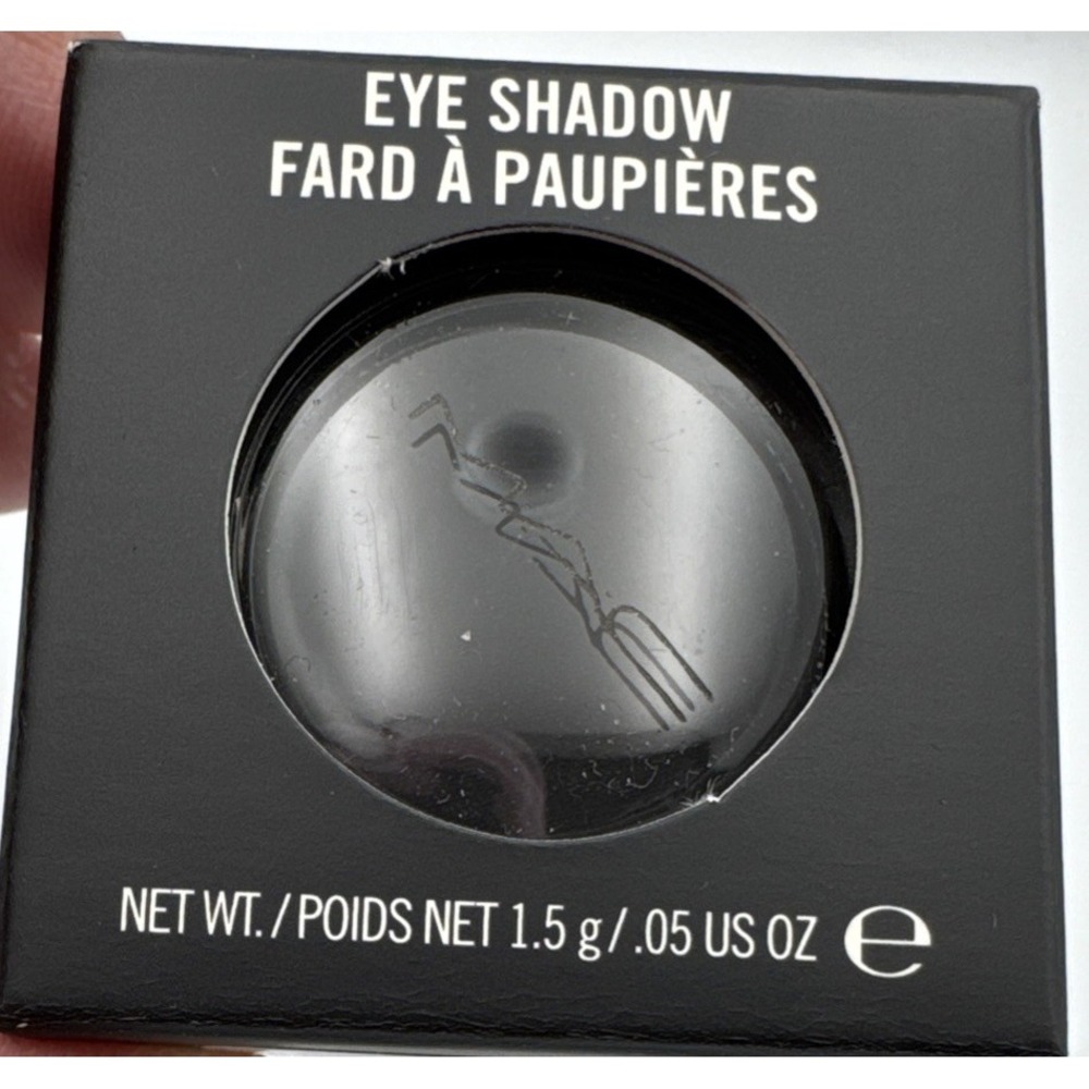 MAC Matte Eye Shadow Carbon Matte Full Size .05oz